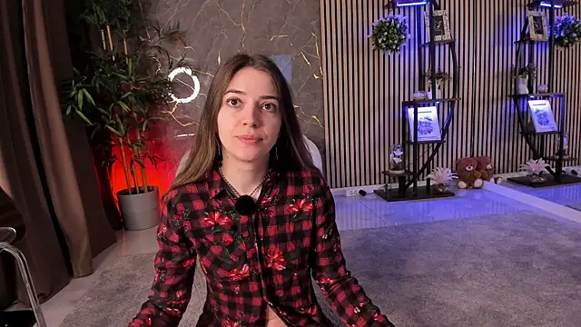 Velvet Spell online show from April 21, 2026, 3:24 am