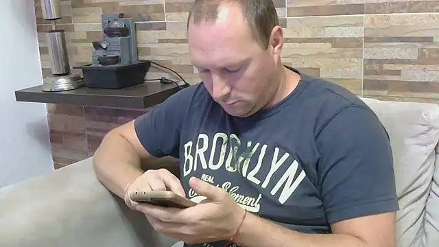 lustonfan online show from April 1, 2026, 12:39 pm