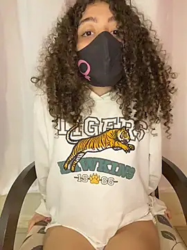 Ravennaaaaa online show from April 13, 2026, 2:06 am