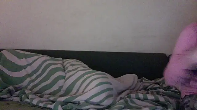 chiara-mario online show from April 22, 2026, 2:58 am