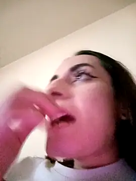 chiara-mario online show from April 29, 2026, 3:16 pm