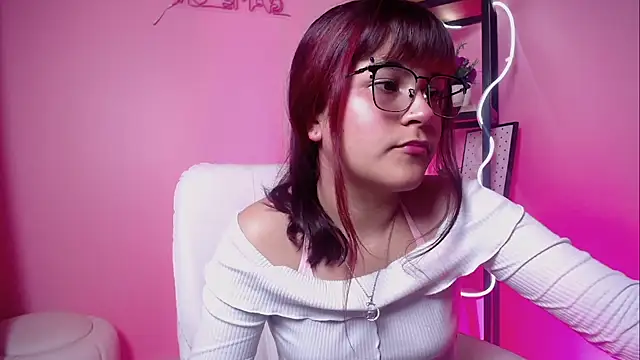 Nami Velle online show from March 24, 2026, 1:27 pm