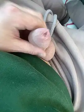 Snapshot of Romashka_1 chatting on March 11, 2026, 10:54 am Romashka 1 online show from March 11, 2026, 10:54 am