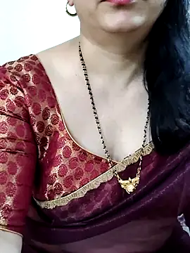 Snapshot of Yazhini-Cam chatting on June 17, 2026, 2:58 am Yazhini-Cam online show from June 17, 2026, 2:58 am