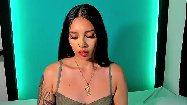 Emma AH online show from May 28, 2026, 2:47 pm