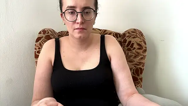 SofiaTease online show from April 13, 2026, 12:21 pm