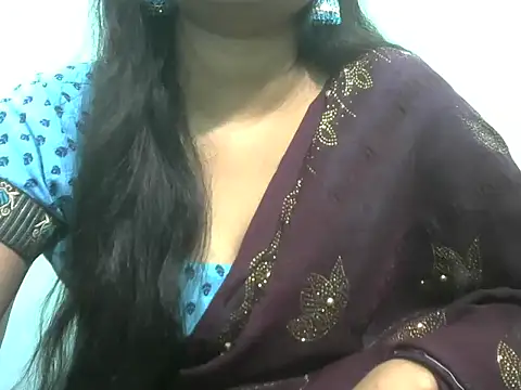 Snapshot of NayraG chatting on March 18, 2026, 5:05 pm NayraG online show from March 18, 2026, 5:05 pm