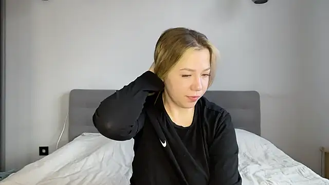 alyrasun online show from March 15, 2026, 5:57 am