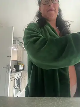 BunnyBallyX online show from April 1, 2026, 7:42 am