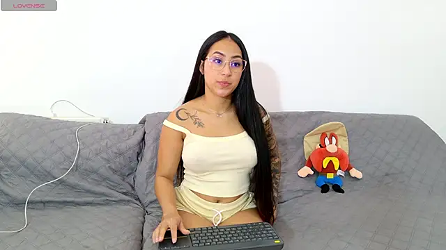 Snapshot of vanessaadol chatting on June 20, 2026, 11:13 am vanessaadol online show from June 20, 2026, 11:13 am