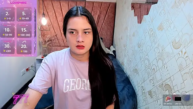 Zoe  Taylor   online show from April 10, 2026, 11:48 am