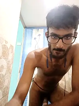 manikanda64 online show from May 2, 2026, 5:40 pm
