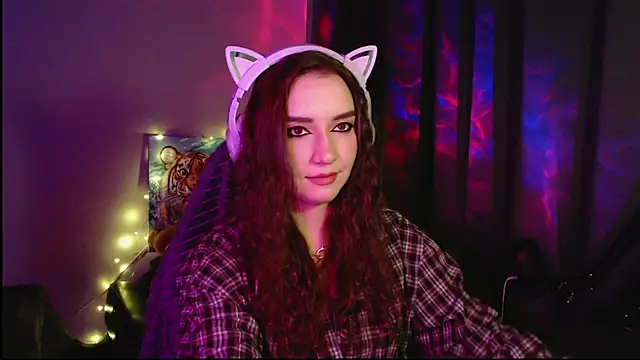 Celia Sensual  online show from April 24, 2026, 8:11 pm