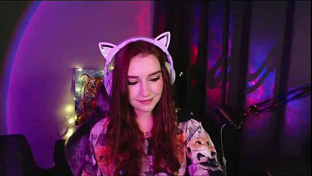 Celia Sensual  online show from May 24, 2026, 8:25 pm