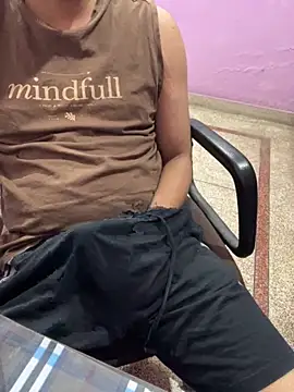 shubhfuckmw online show from March 25, 2026, 8:09 am
