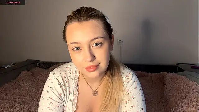 WonderedFlair online show from April 12, 2026, 7:35 am