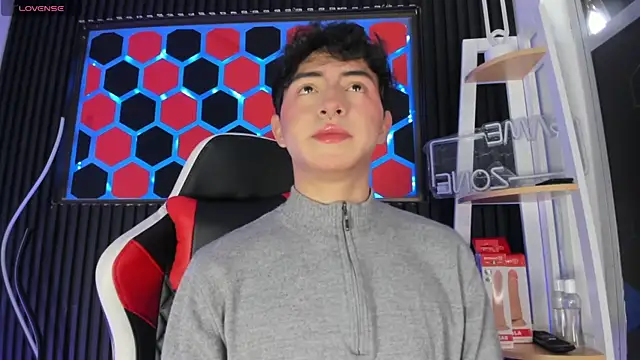 Cristopher Wild online show from April 22, 2026, 7:59 pm