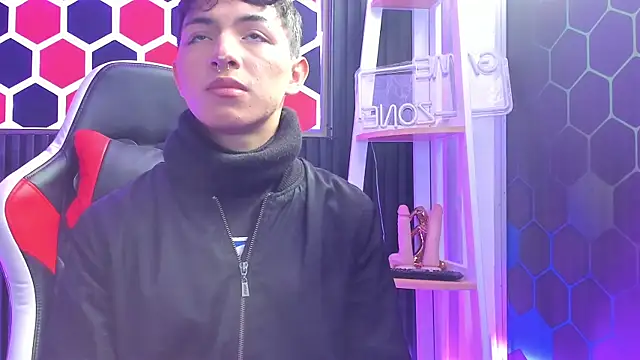 Cristopher Wild online show from June 2, 2026, 8:22 pm