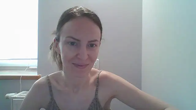 AnnaTight online show from July 10, 2026, 9:01 am
