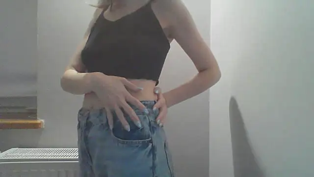 AnnaTight online show from July 14, 2026, 6:57 pm