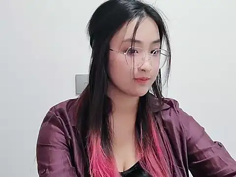 kitty-mm online show from March 10, 2026, 4:50 am