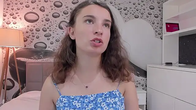 Snapshot of JosephineRows chatting on June 28, 2026, 10:32 am JosephineRows online show from June 28, 2026, 10:32 am