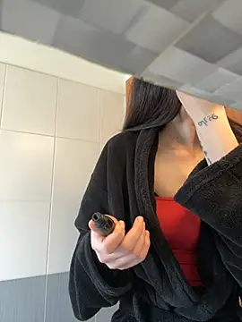 annelysses online show from March 10, 2026, 11:04 am