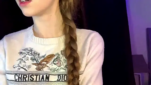 Kissme Kira online show from March 12, 2026, 10:27 pm