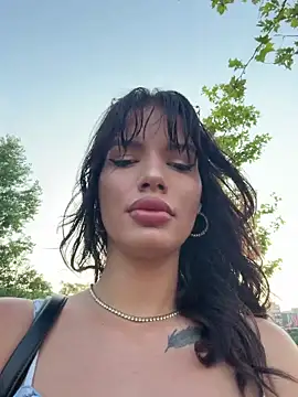RaniaSnow online show from July 18, 2026, 3:33 am