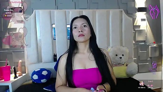 Chloe16  online show from April 17, 2026, 8:45 pm