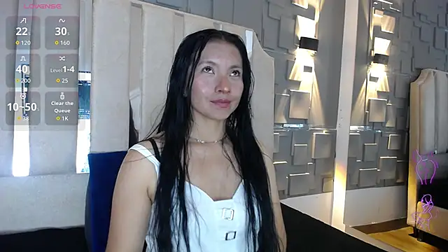 Chloe16  online show from April 26, 2026, 7:33 pm