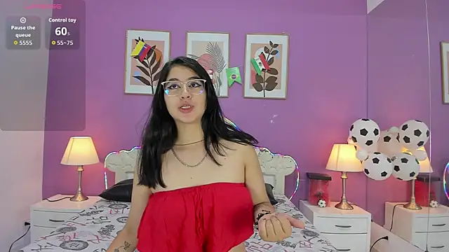 YayaQueen online show from July 13, 2026, 12:08 pm