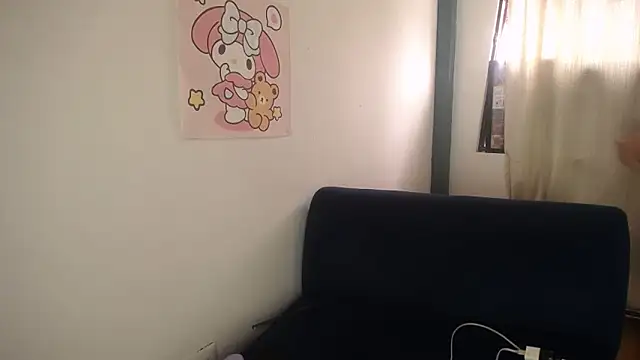 SweetBbyX online show from April 17, 2026, 5:27 pm