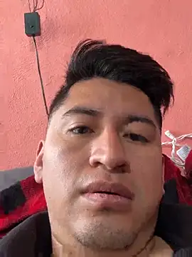 GoldenM95 online show from April 7, 2026, 7:47 pm