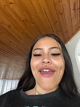 Cloe pink1 online show from April 1, 2026, 1:34 pm