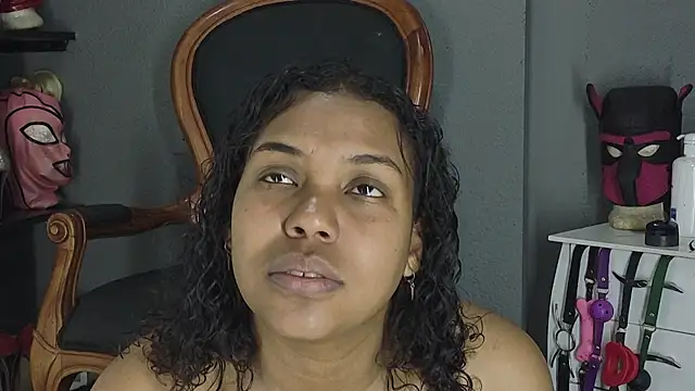 AntonelaVargas online show from July 1, 2026, 3:45 pm