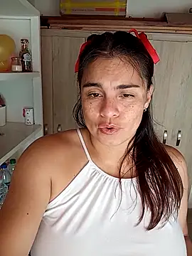 BettyBoo w online show from April 18, 2026, 1:37 pm