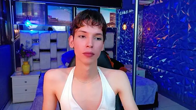 Stefany PiInk online show from May 9, 2026, 12:32 pm