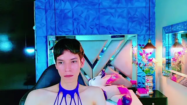 Stefany PiInk online show from May 10, 2026, 4:34 pm