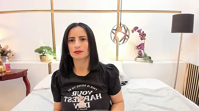 BrendaCantorel online show from April 20, 2026, 12:08 pm