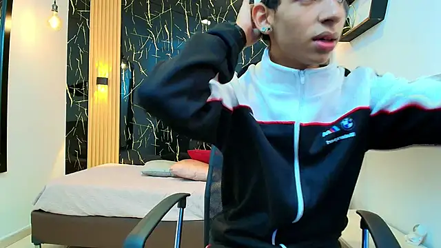 ValeriHot 1 online show from April 23, 2026, 2:02 am