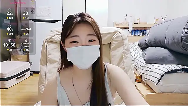 Snapshot of Berry_Chuu chatting on May 12, 2026, 6:05 pm Berry Chuu online show from May 12, 2026, 6:05 pm