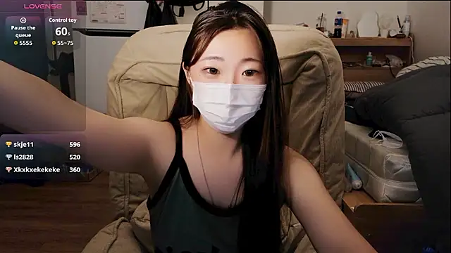 Snapshot of Berry_Chuu chatting on May 31, 2026, 6:20 pm Berry Chuu online show from May 31, 2026, 6:20 pm