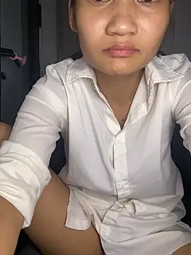 -Lilyn- online show from April 1, 2026, 6:16 pm