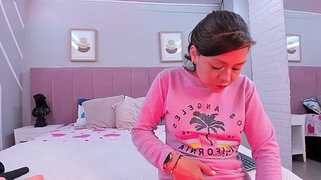 NatyBliss gh online show from March 26, 2026, 5:24 am