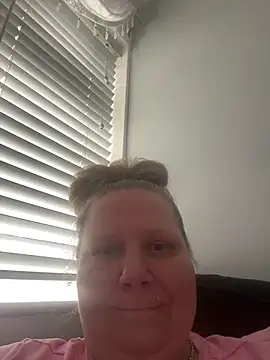 Snapshot of Miss_CurvyCharmaine chatting on March 9, 2026, 9:57 am Miss CurvyCharmaine online show from March 9, 2026, 9:57 am