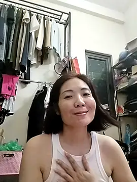 Snapshot of Miinn99 chatting on July 6, 2026, 2:47 pm Miinn99 online show from July 6, 2026, 2:47 pm