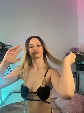 Snapshot of ScarletFlameee chatting on May 6, 2026, 5:57 am ScarletFlameee online show from May 6, 2026, 5:57 am