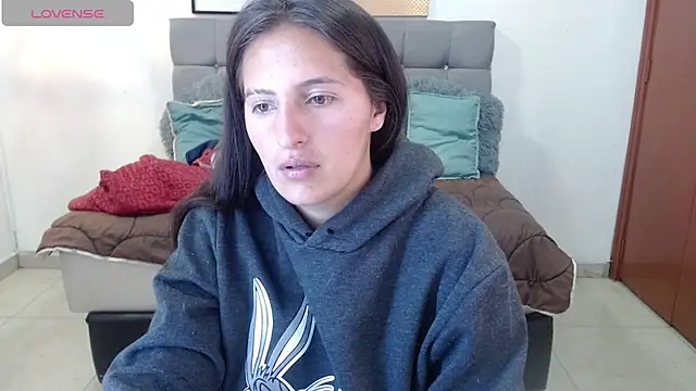 Sharon makelove online show from March 25, 2026, 7:09 pm