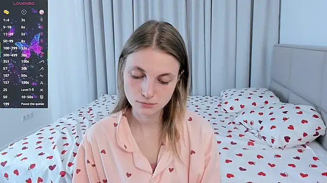 ErinnPieloch online show from April 7, 2026, 7:36 pm